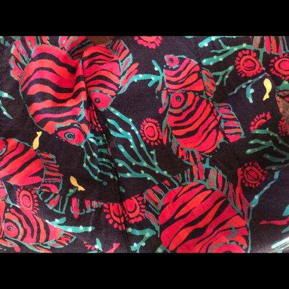 Lilly Pulitzer Callahan Shorts - Picture 2 of 4